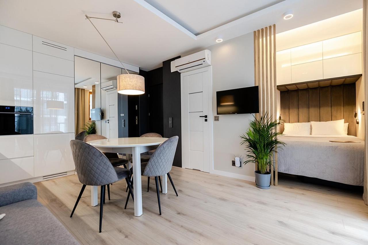 Apartment Wola, Wi-Fi, Smart Lock, Air Condition Varsovia Exterior foto
